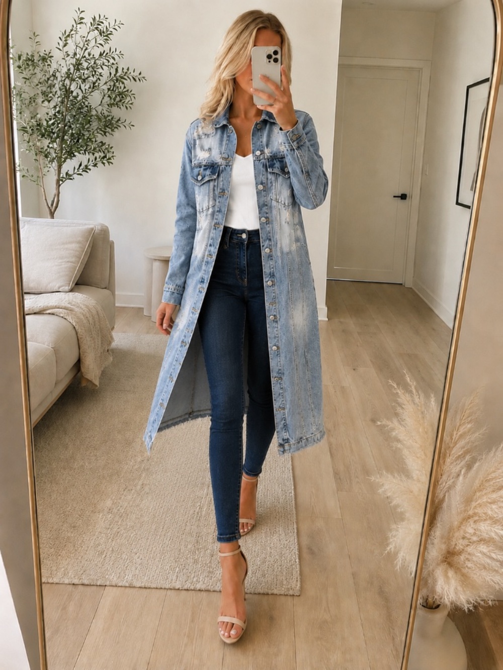NWT Plus Size Distressed Denim Jacket Light Wash 3X / XXXL